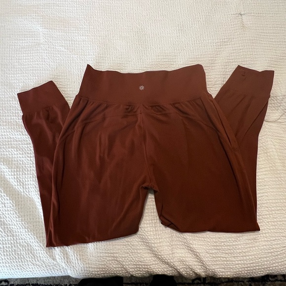 Athlete Salutation Jogger Size L - Picture 4 of 4